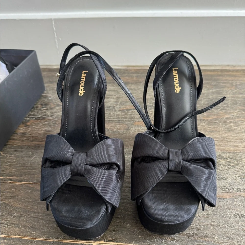 Black Bow Larroude Elle Platform 7.5 - Picture 2 of 3